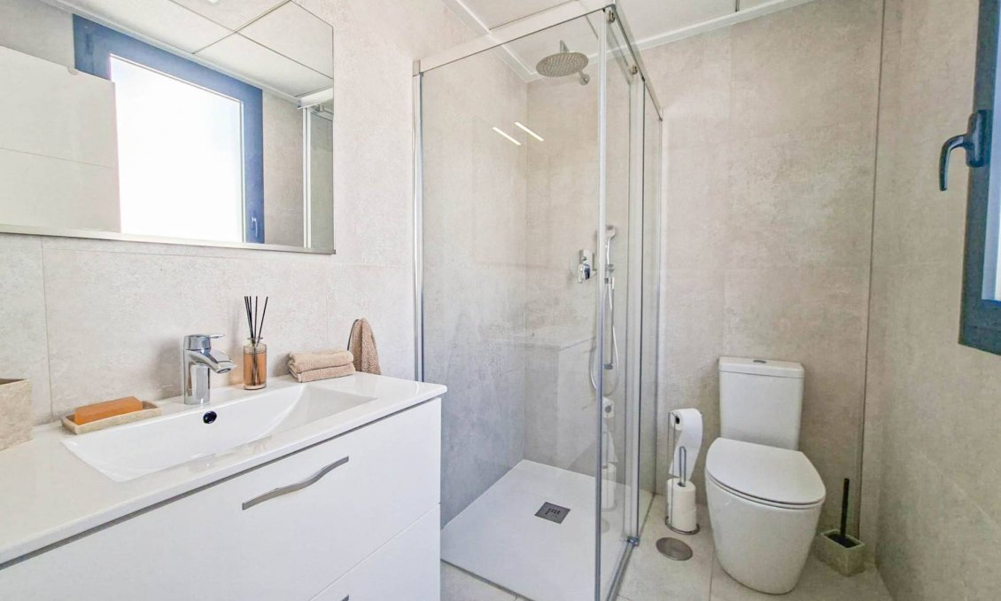 Wiederverkauf - Villa -
Villamartin - Costa Blanca