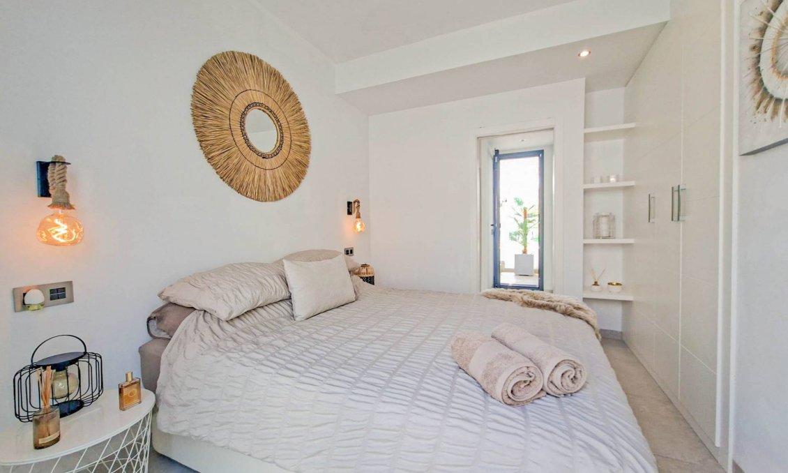 Wiederverkauf - Villa -
Villamartin - Costa Blanca