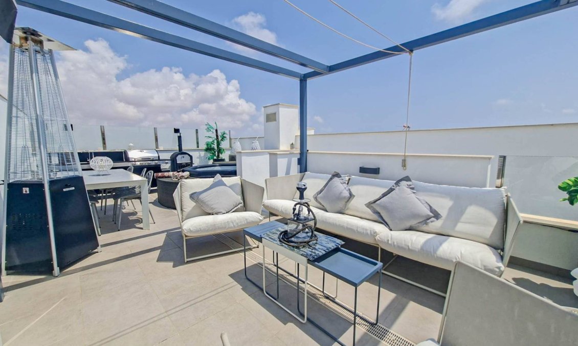Wiederverkauf - Villa -
Villamartin - Costa Blanca