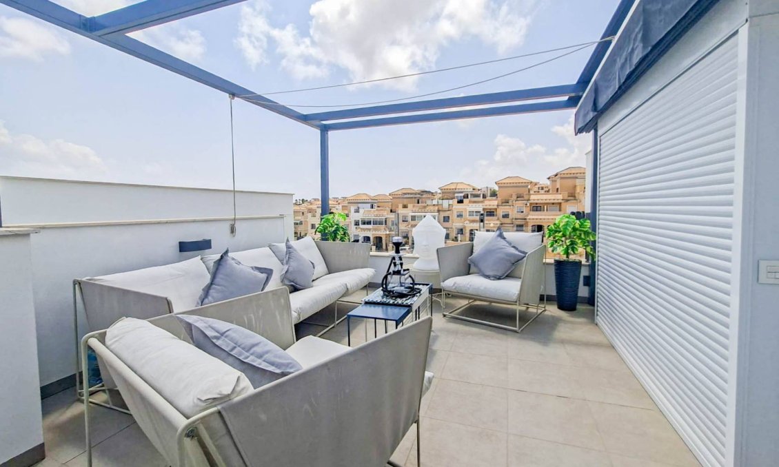 Wiederverkauf - Villa -
Villamartin - Costa Blanca