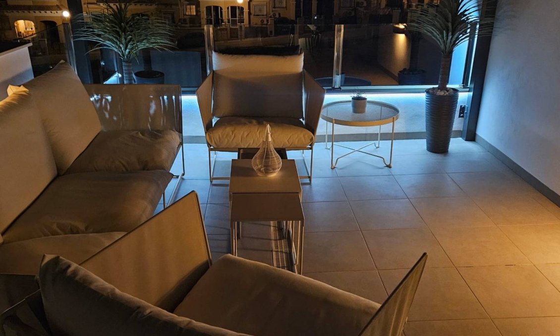 Wiederverkauf - Villa -
Villamartin - Costa Blanca