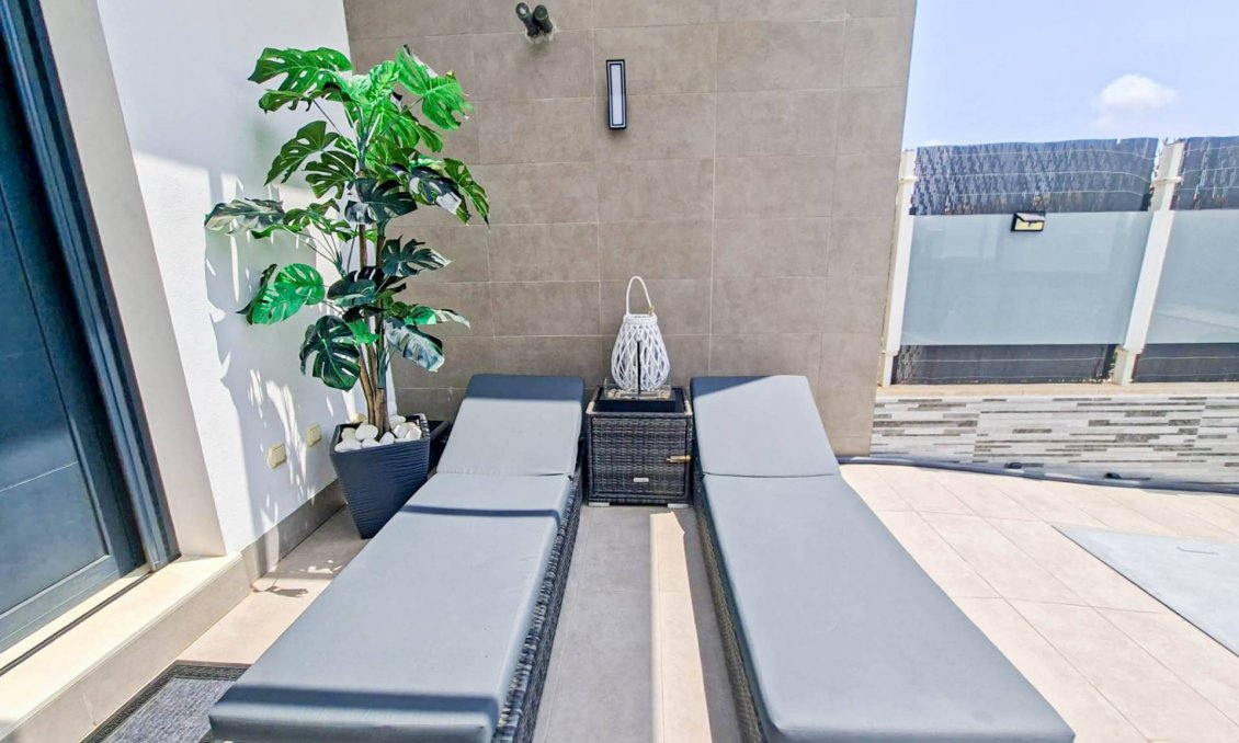 Wiederverkauf - Villa -
Villamartin - Costa Blanca