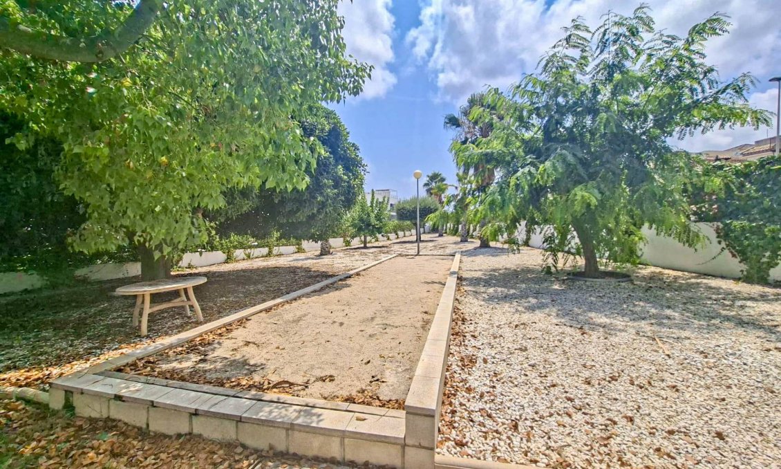 Wiederverkauf - Villa -
Villamartin - Costa Blanca