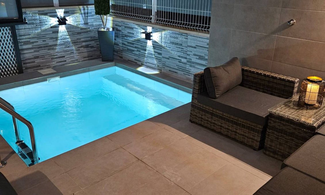 Wiederverkauf - Villa -
Villamartin - Costa Blanca