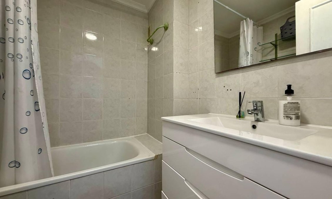 Revente - Appartement -
Torrevieja - Acequion
