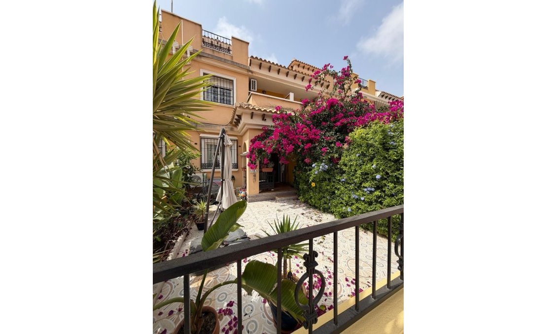 Revente - Bungalow -
Torrevieja - Zona Los Frutales