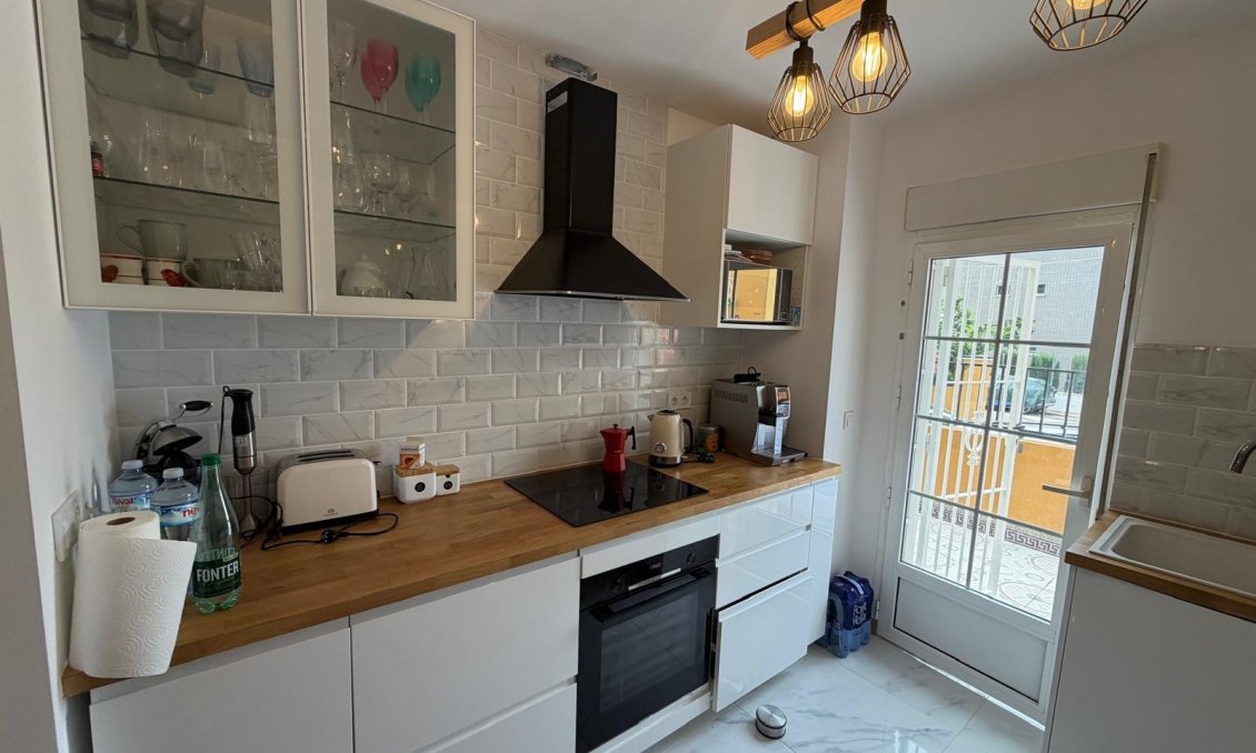Revente - Bungalow -
Torrevieja - Zona Los Frutales