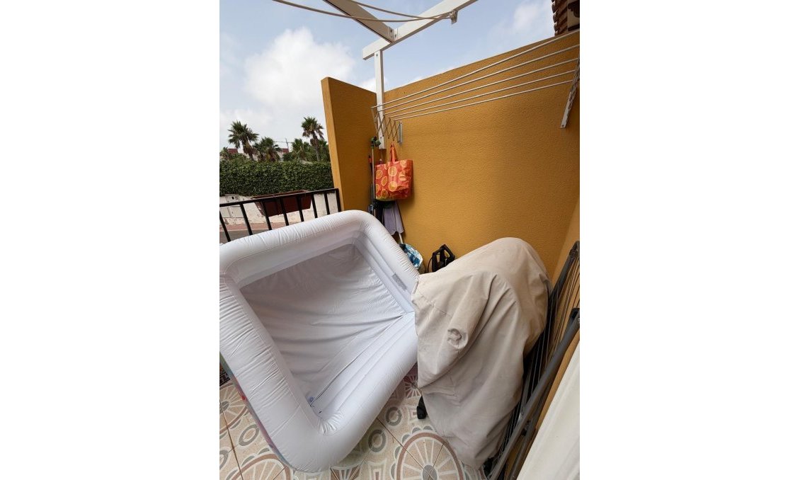 Revente - Bungalow -
Torrevieja - Zona Los Frutales