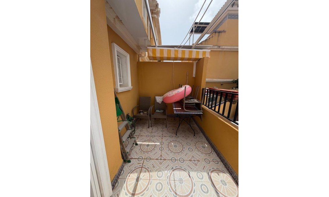 Revente - Bungalow -
Torrevieja - Zona Los Frutales