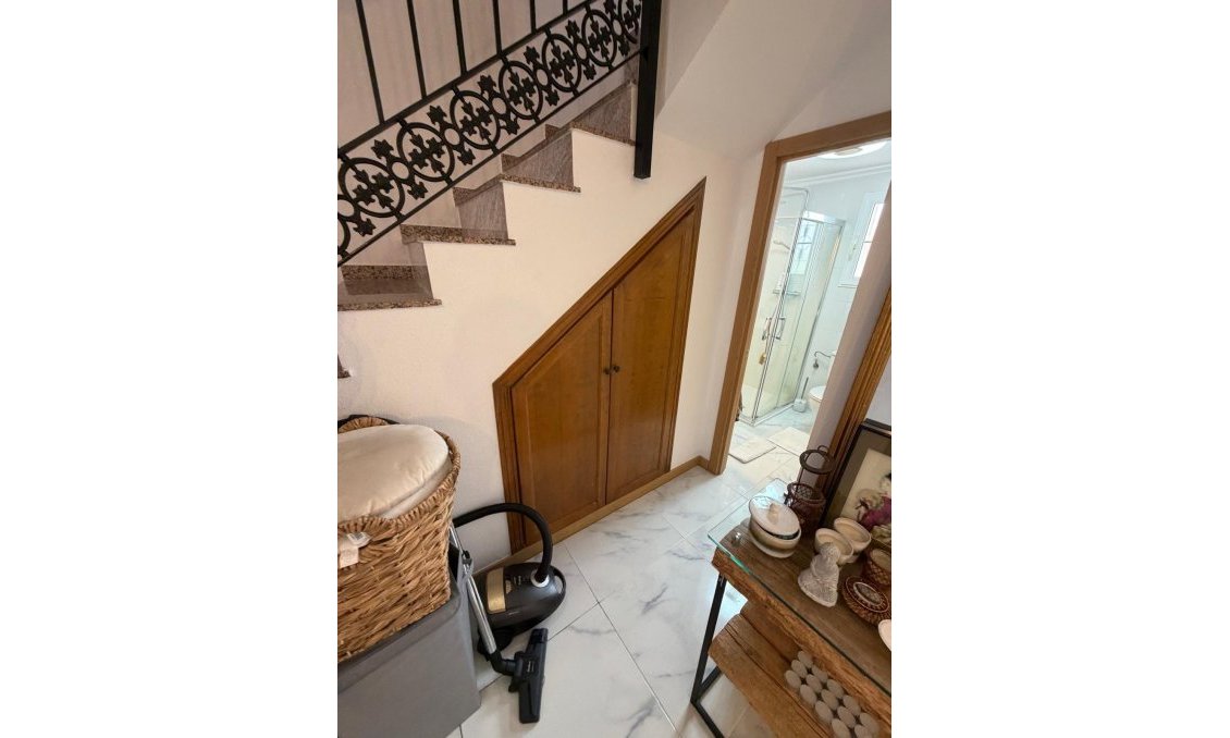 Revente - Bungalow -
Torrevieja - Zona Los Frutales