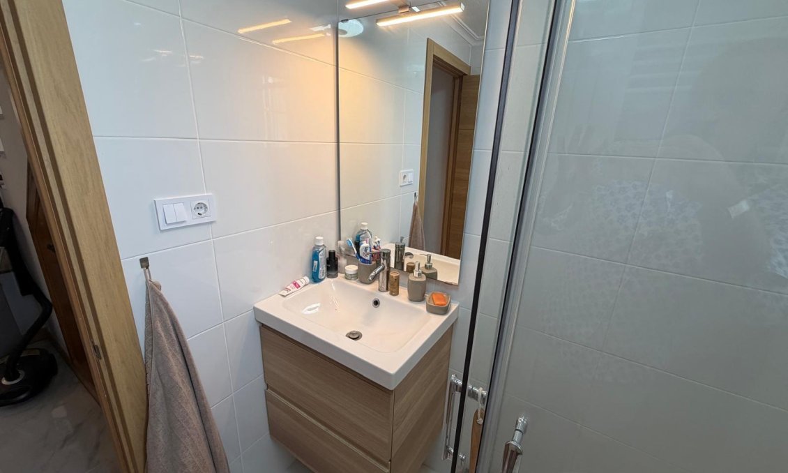 Revente - Bungalow -
Torrevieja - Zona Los Frutales
