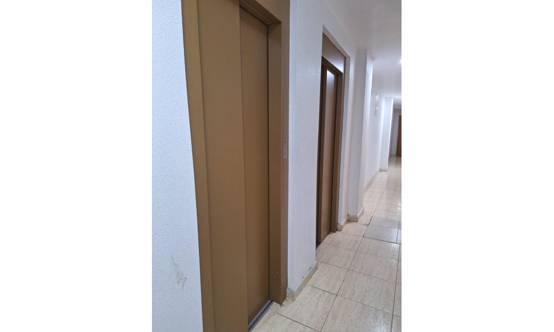 Revente - Appartement -
Torrevieja - Playa del Cura
