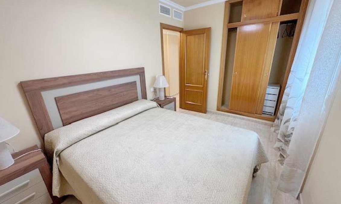 Revente - Appartement -
Guardamar del Segura - Puerto Deportivo