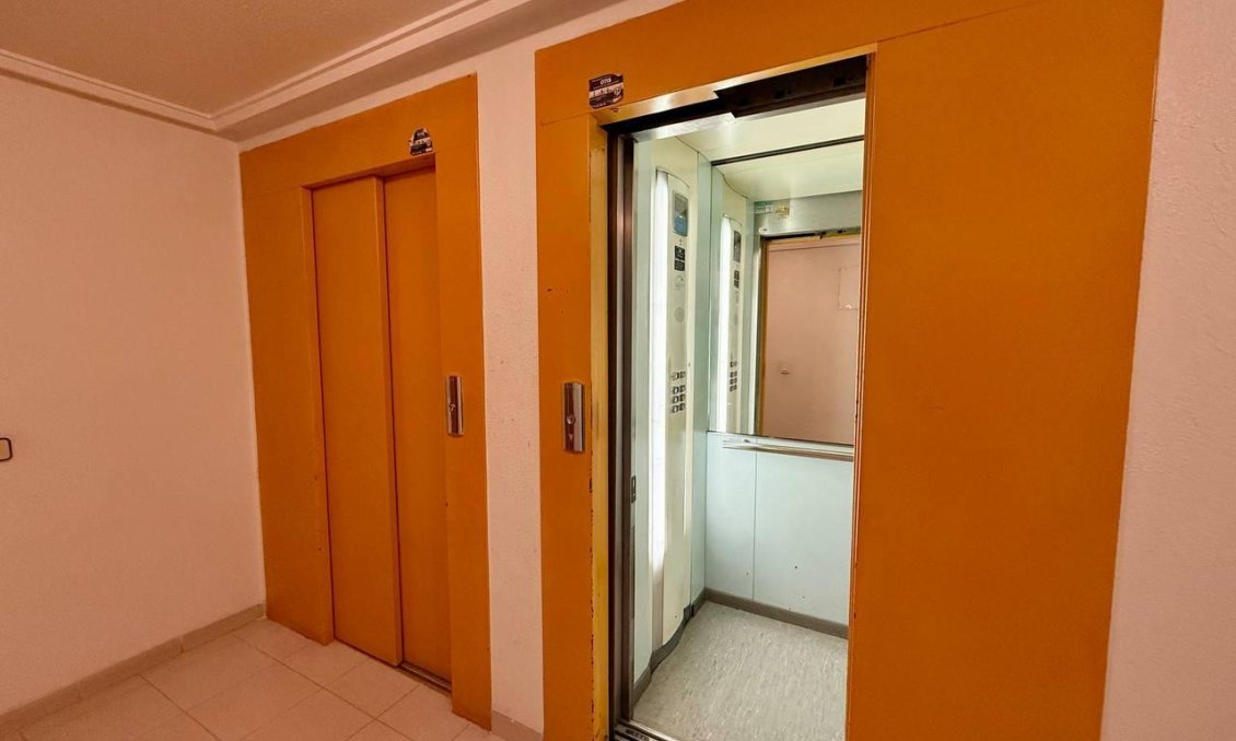 Revente - Appartement -
Torrevieja - Acequion
