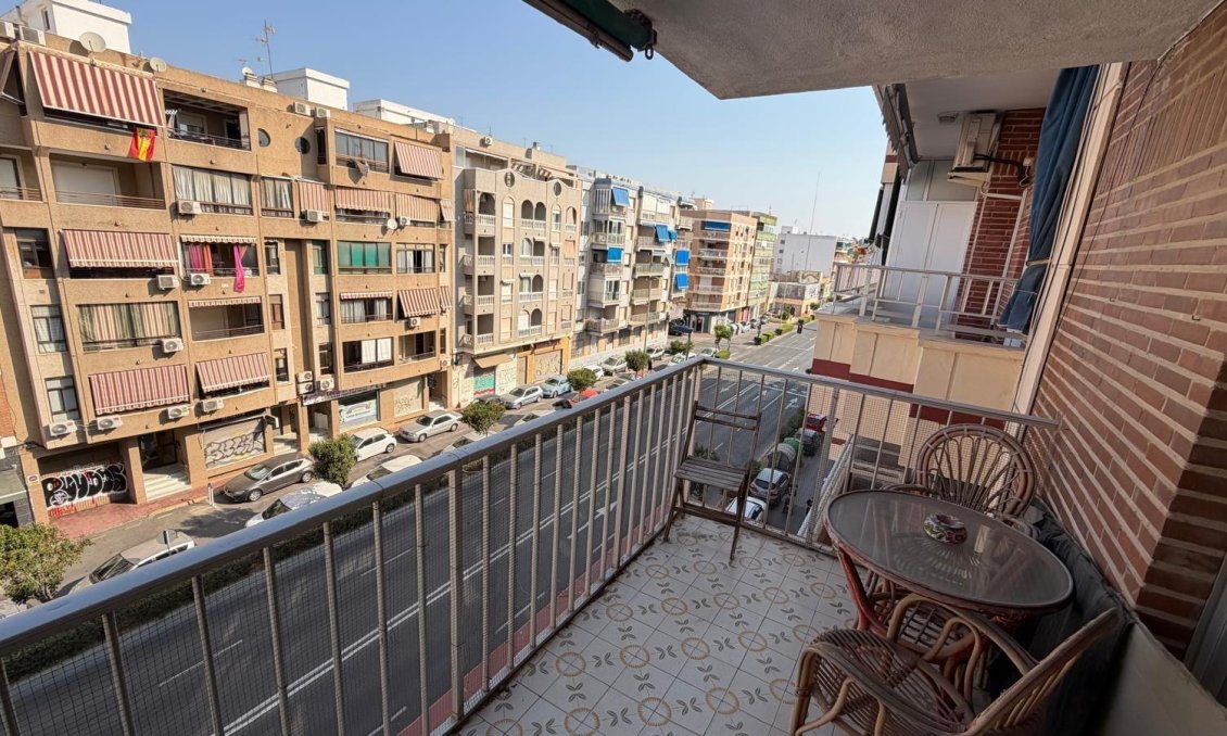 Revente - Appartement -
Torrevieja - Acequion