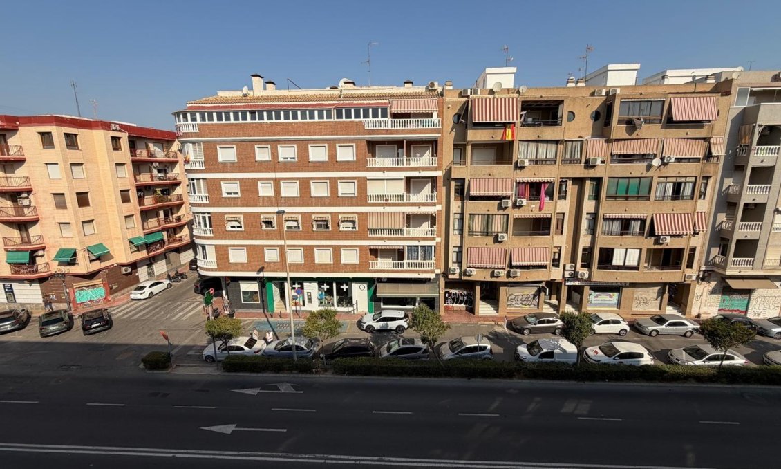 Revente - Appartement -
Torrevieja - Acequion