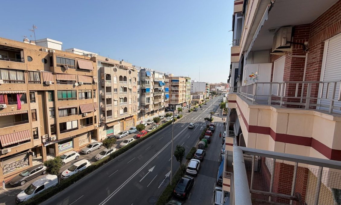 Revente - Appartement -
Torrevieja - Acequion