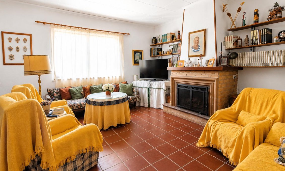 Revente - Villa -
Villena - Inland