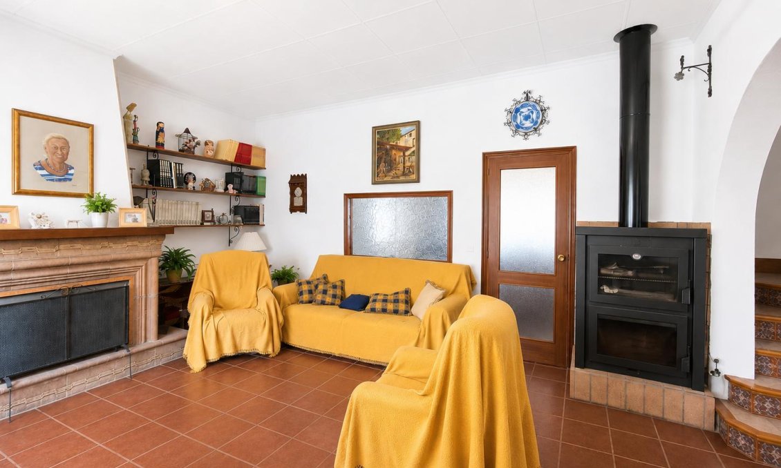 Revente - Villa -
Villena - Inland