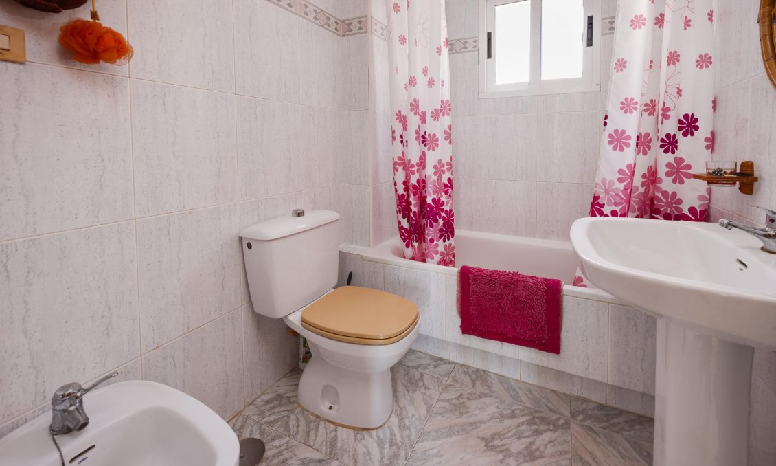 Wiederverkauf - Wohnung -
Torrevieja - Costa Blanca
