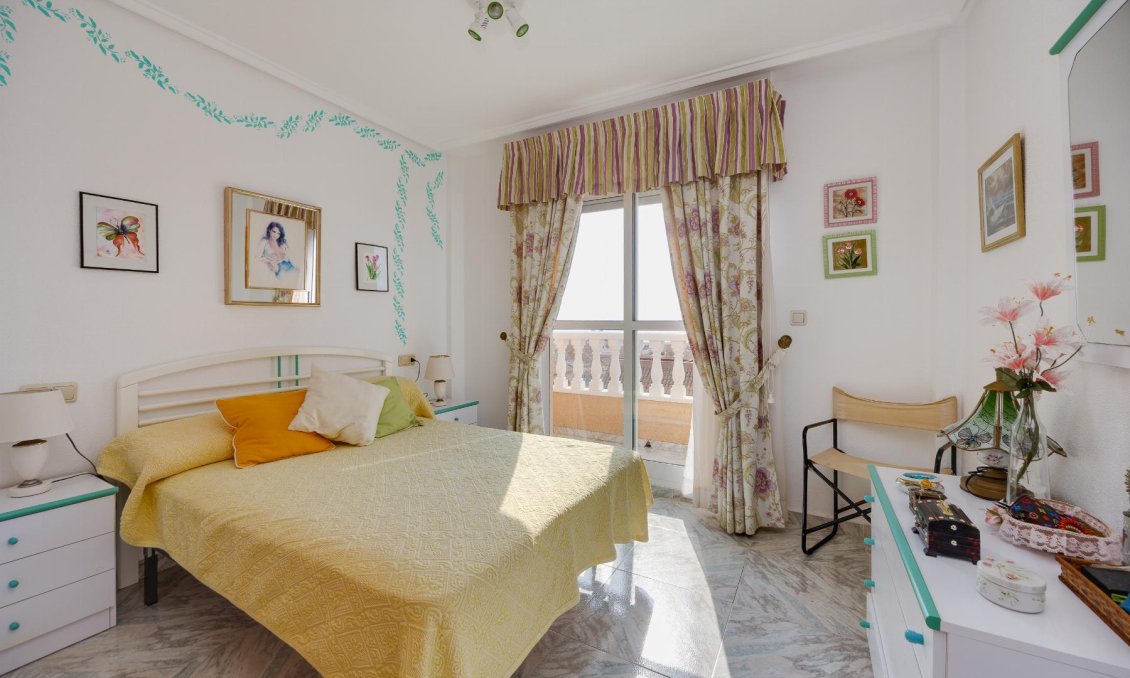 Wiederverkauf - Wohnung -
Torrevieja - Costa Blanca