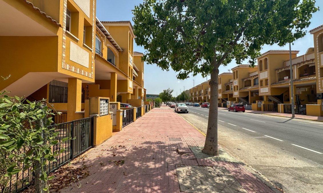 Wiederverkauf - Bungalow -
Daya Nueva - Costa Blanca