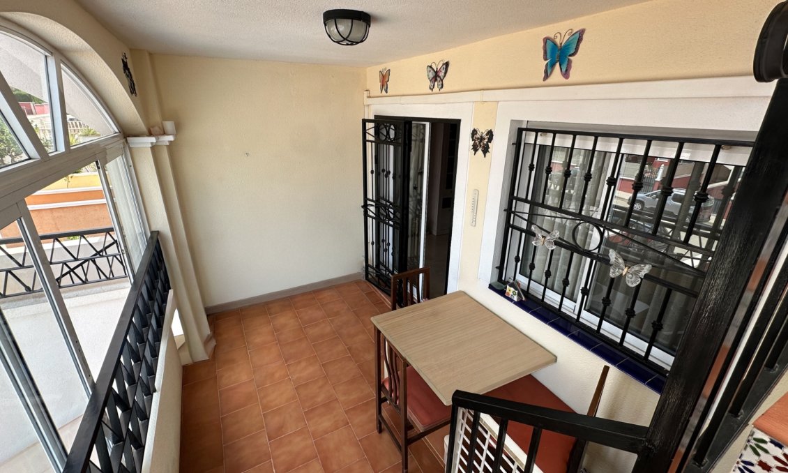 Wiederverkauf - Bungalow -
Orihuela Costa - Costa Blanca