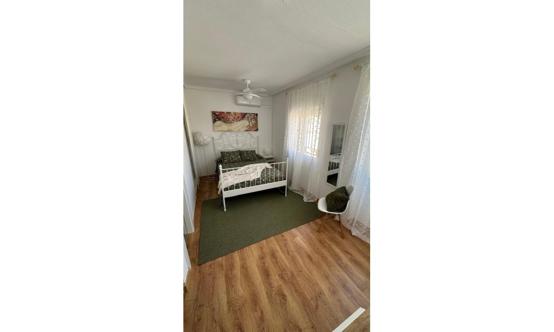 Resale - Townhouse -
Orihuela Costa - La Zenia