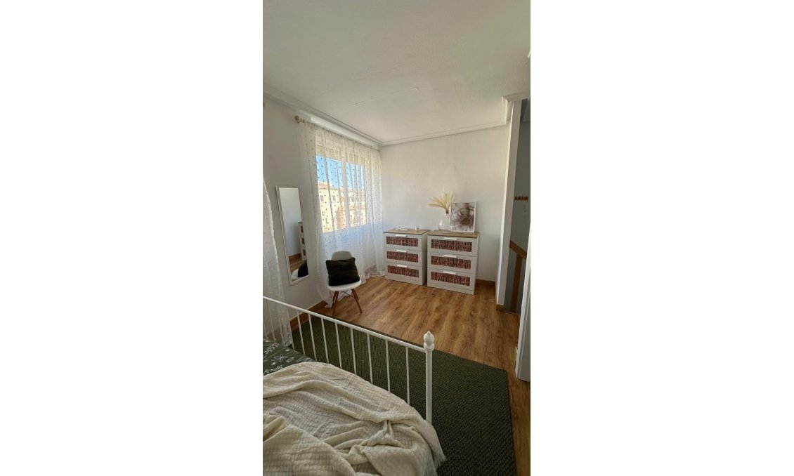 Resale - Townhouse -
Orihuela Costa - La Zenia