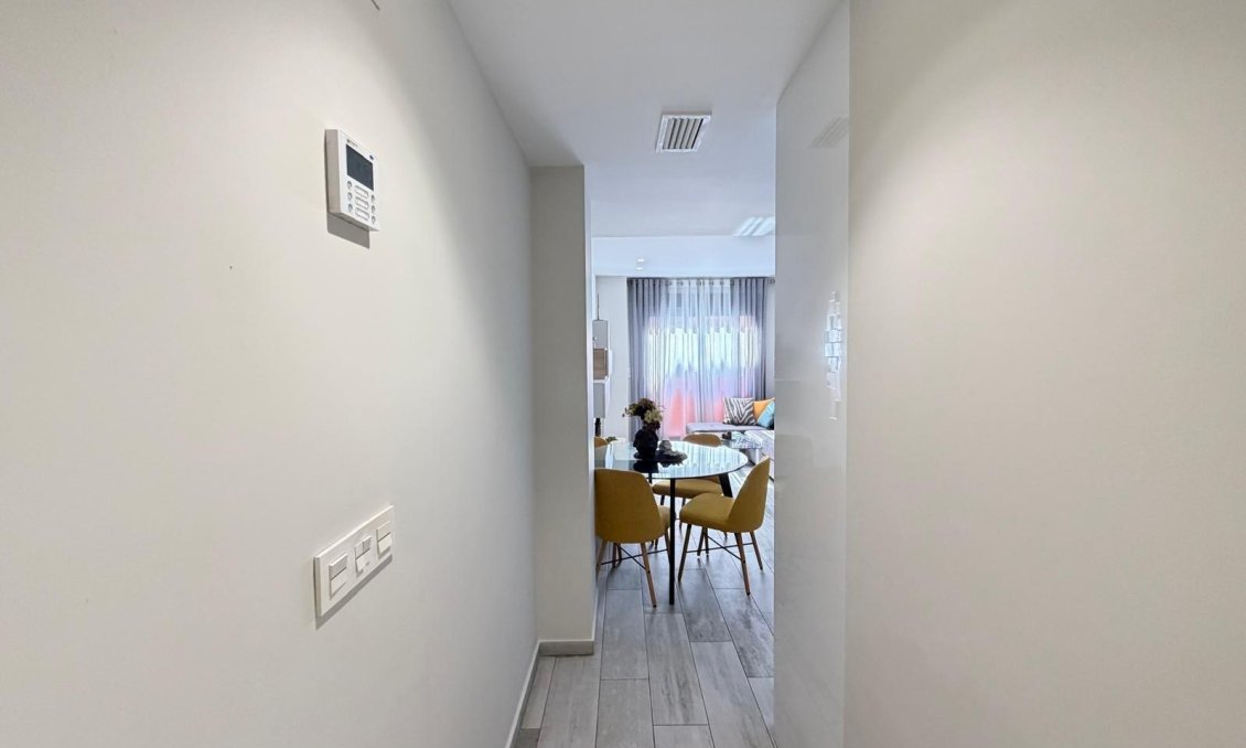 Wiederverkauf - Wohnung -
Torrevieja - Playa del Cura