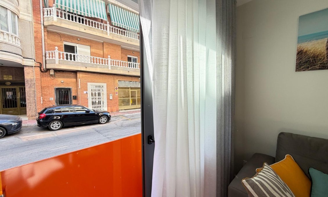 Wiederverkauf - Wohnung -
Torrevieja - Playa del Cura