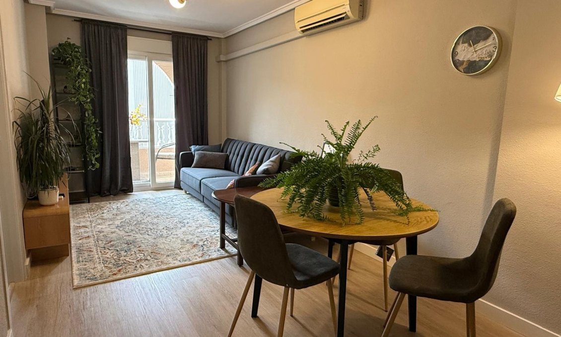 Wiederverkauf - Wohnung -
Torrevieja - Playa del Cura