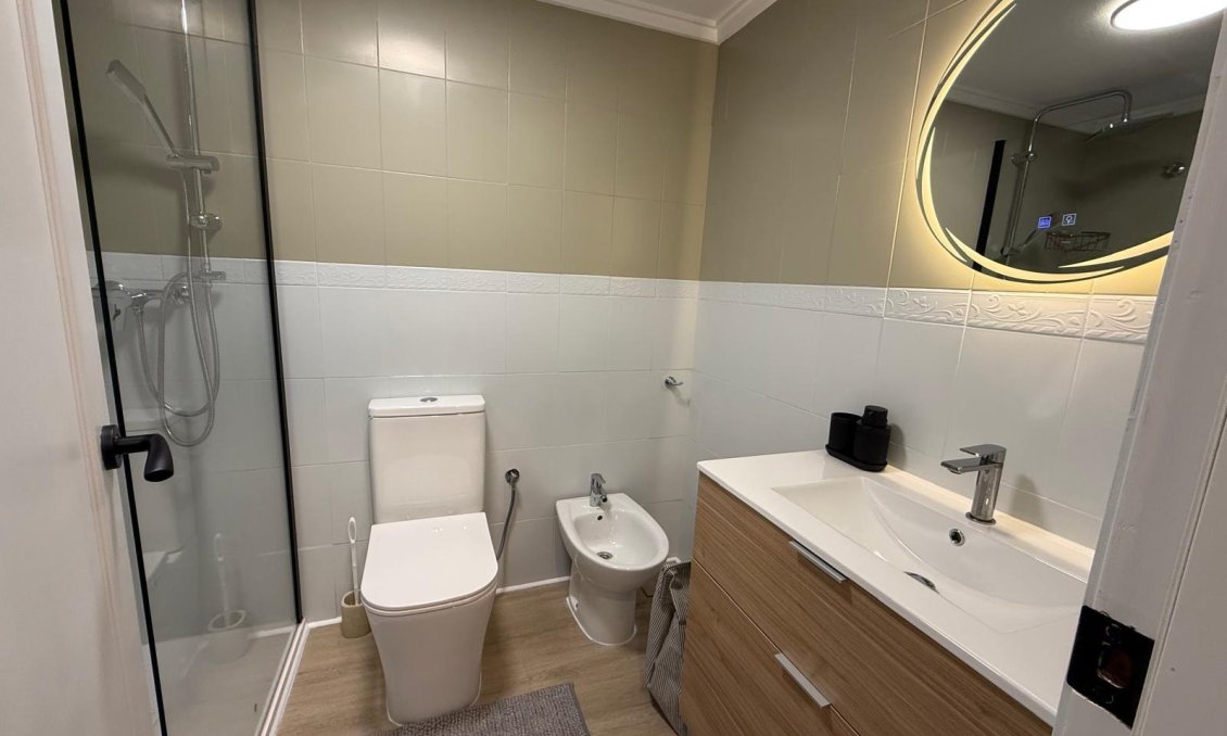 Wiederverkauf - Wohnung -
Torrevieja - Playa del Cura