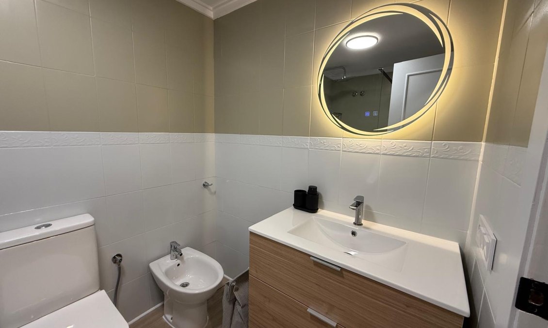 Wiederverkauf - Wohnung -
Torrevieja - Playa del Cura