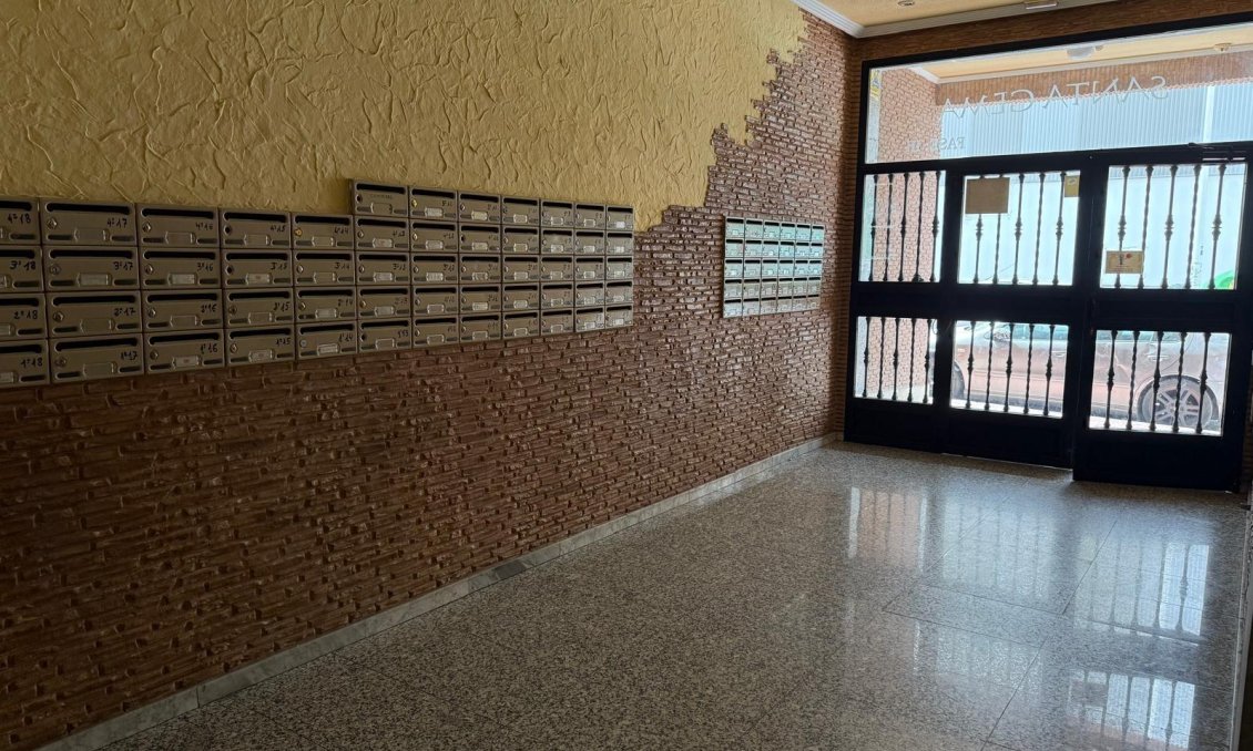 Wiederverkauf - Wohnung -
Torrevieja - Playa del Cura