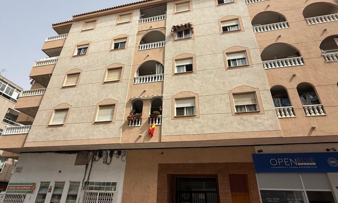 Wiederverkauf - Wohnung -
Torrevieja - Playa del Cura