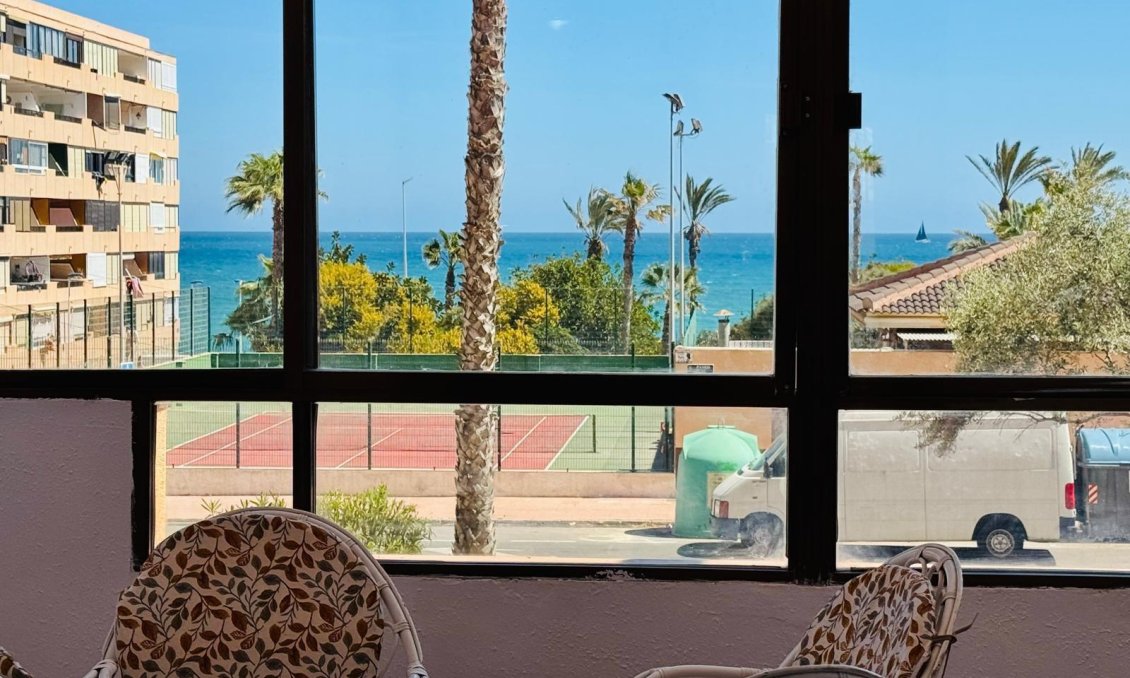 Wiederverkauf - Wohnung -
Torrevieja - Cabo Cervera