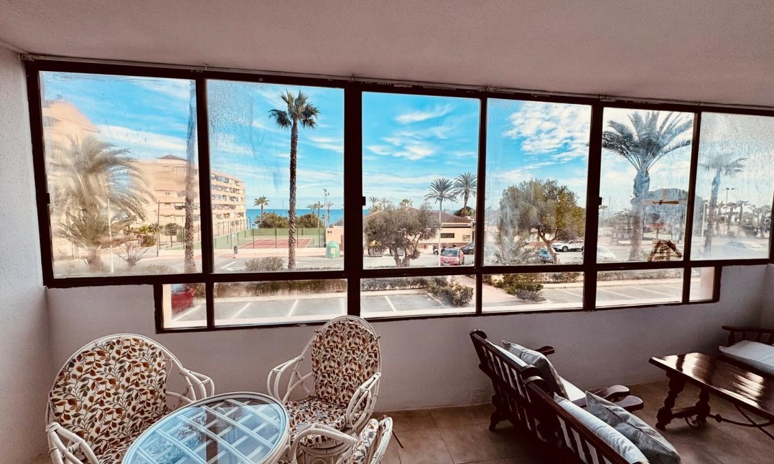 Wiederverkauf - Wohnung -
Torrevieja - Cabo Cervera