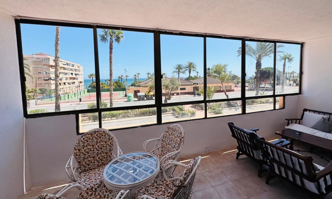 Wiederverkauf - Wohnung -
Torrevieja - Cabo Cervera