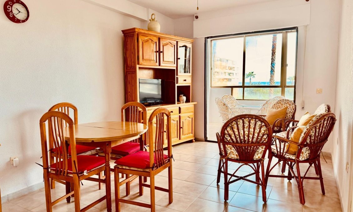 Wiederverkauf - Wohnung -
Torrevieja - Cabo Cervera