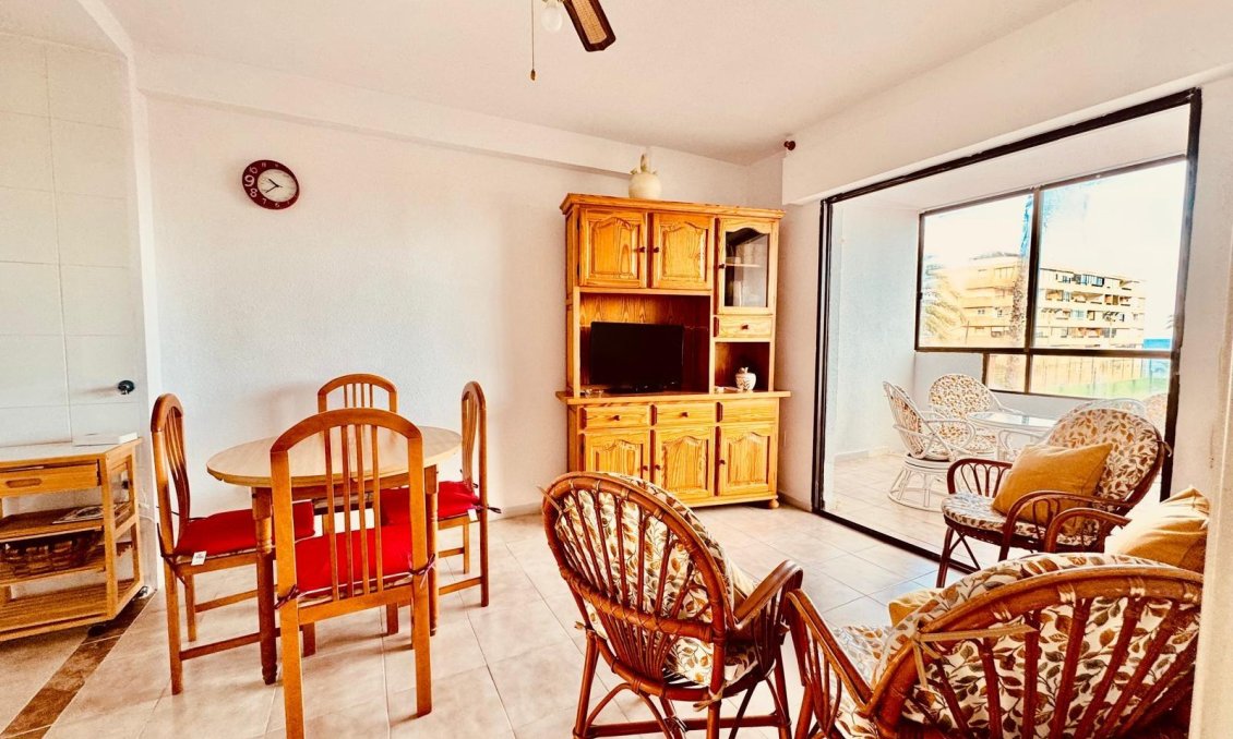 Wiederverkauf - Wohnung -
Torrevieja - Cabo Cervera