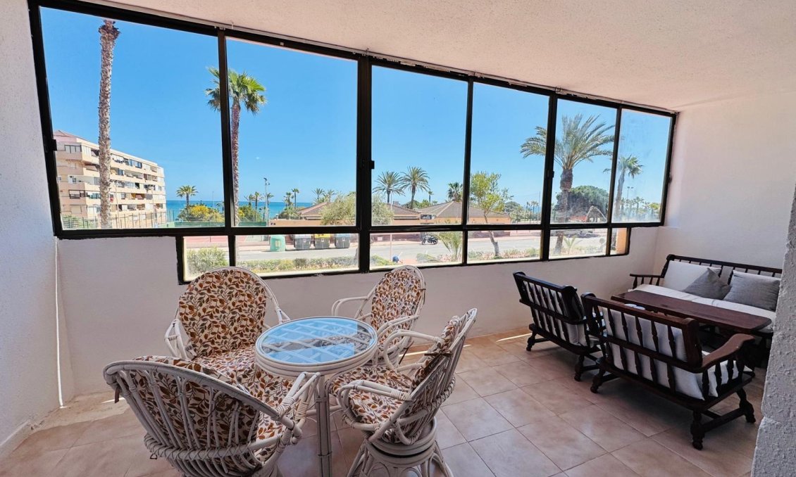 Wiederverkauf - Wohnung -
Torrevieja - Cabo Cervera