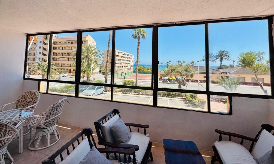 Wiederverkauf - Wohnung -
Torrevieja - Cabo Cervera