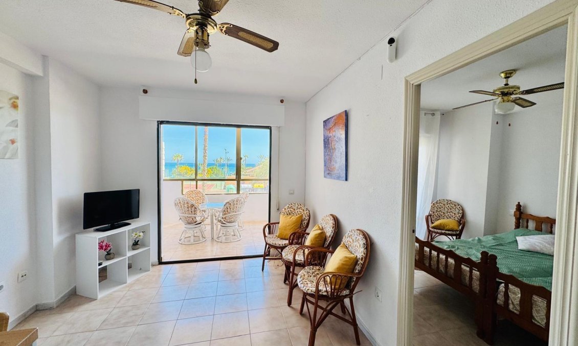 Wiederverkauf - Wohnung -
Torrevieja - Cabo Cervera