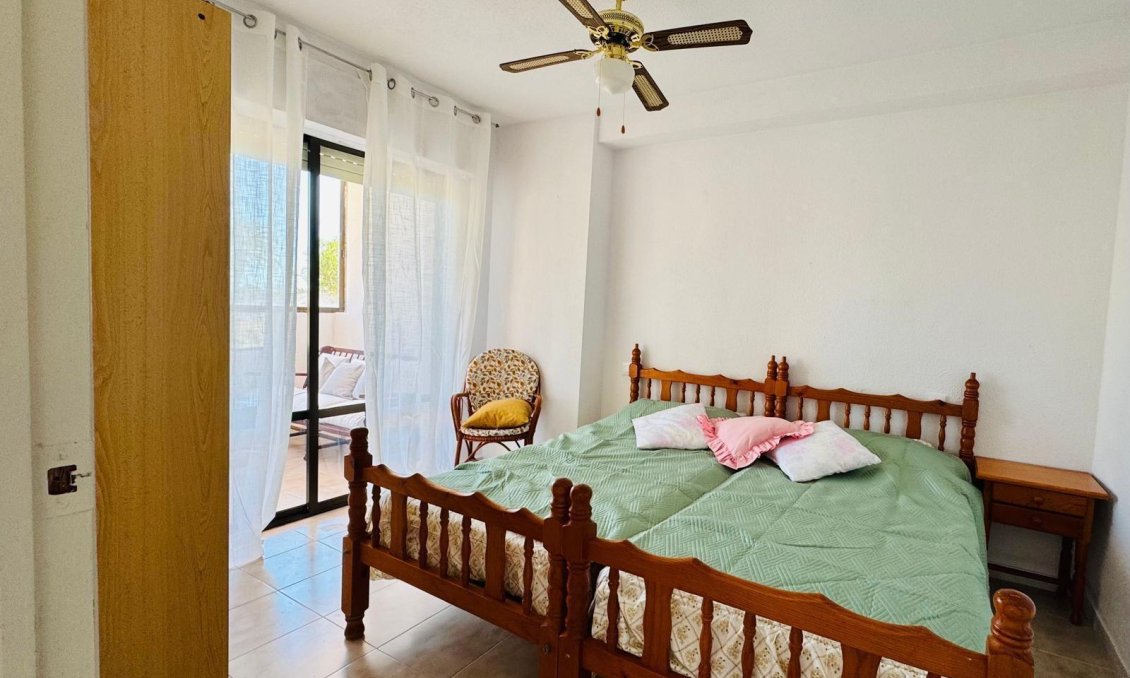 Wiederverkauf - Wohnung -
Torrevieja - Cabo Cervera