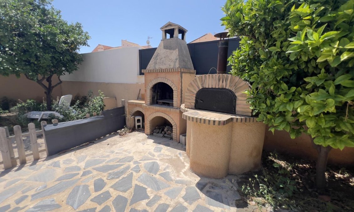 Wiederverkauf - Villa -
Torrevieja - Aguas Nuevas