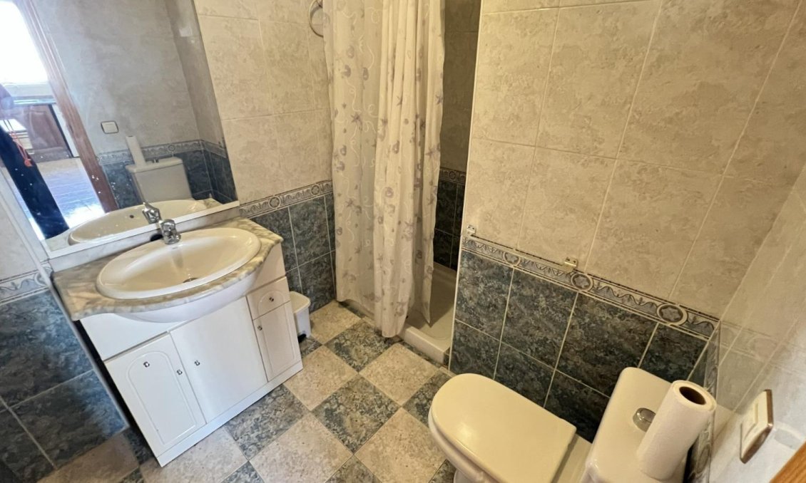 Wiederverkauf - Villa -
Torrevieja - Aguas Nuevas