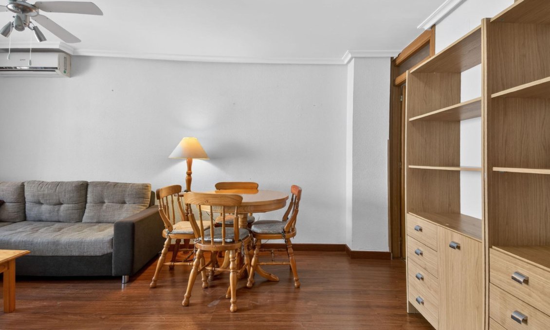Wiederverkauf - Wohnung -
Torrevieja - PARQUE DE LAS NACIONES