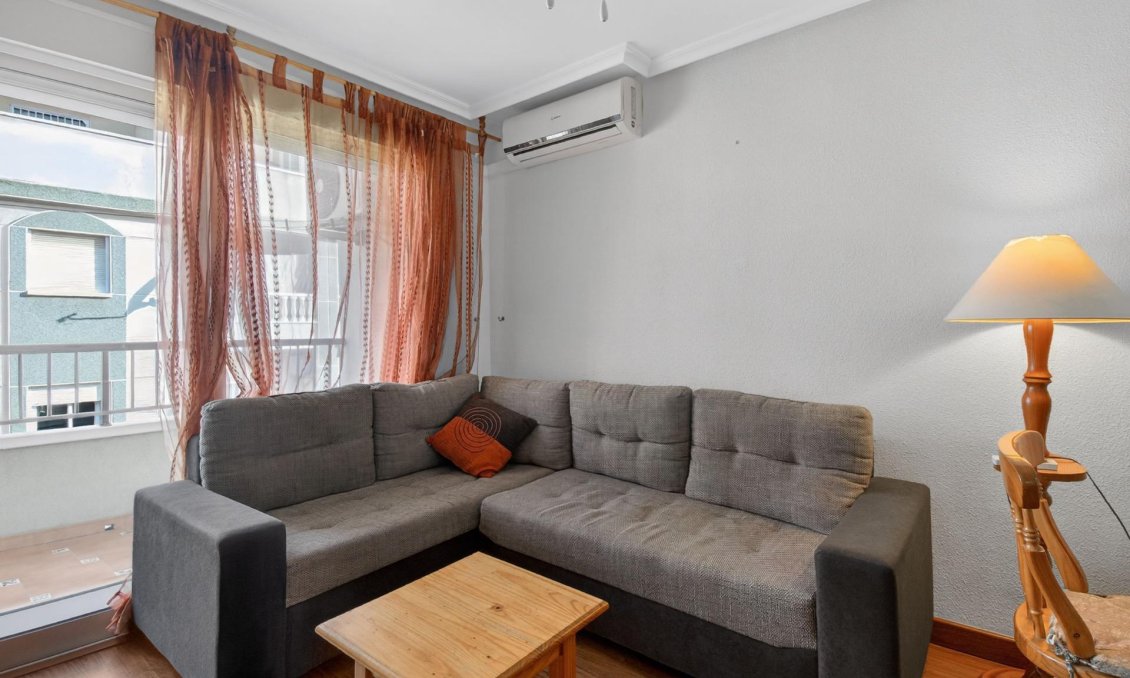 Wiederverkauf - Wohnung -
Torrevieja - PARQUE DE LAS NACIONES