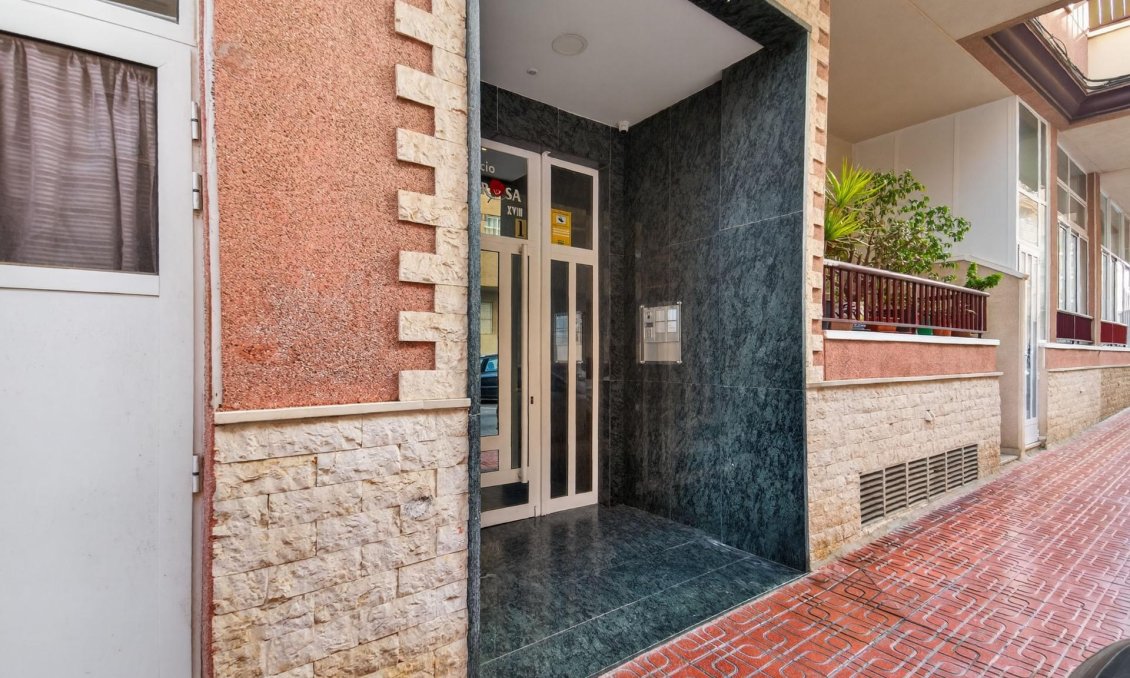 Wiederverkauf - Wohnung -
Torrevieja - PARQUE DE LAS NACIONES